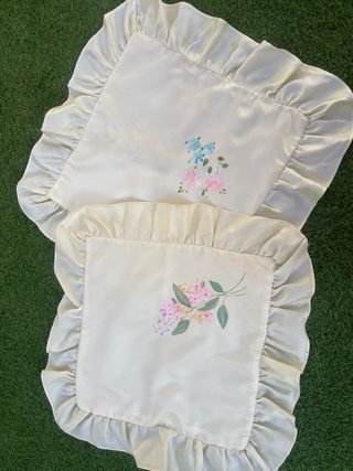 2 Cojines Antiguos Pintados a Mano