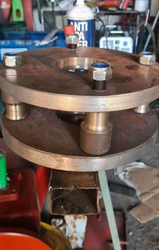 Desbrozadora de 1,20 reforzada. Con grupo de 60cv