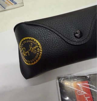 Funda gafas sol Ray-Ban negra + gamuza