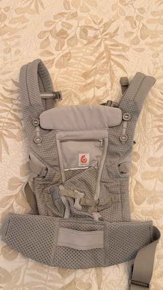 Mochila Portabebé Ergobaby Gris