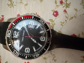 Reloj Time Force Negro y Rojo