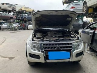 Faro derecho mitsubishi 61863 10087873 montero 3.2
