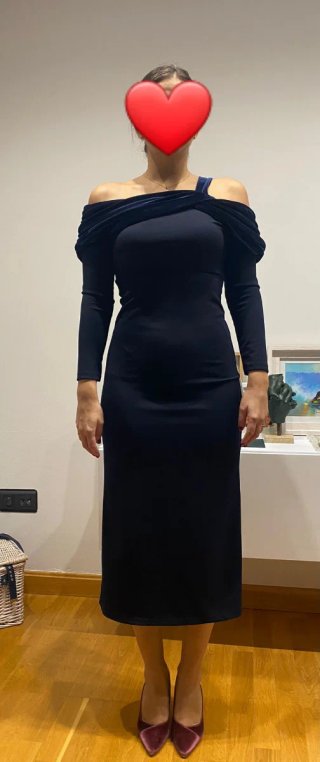 Vestido de fiesta total look azul marimo.