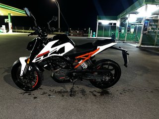 KTM Duke 125