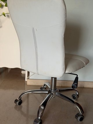 Silla de Oficina Blanca Regulable