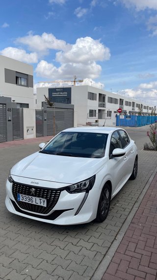 Peugeot 208 2021