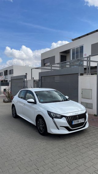 Peugeot 208 2021