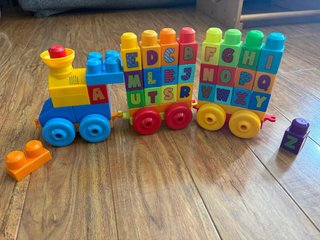 Mega Blocks: Tren Musical ABC