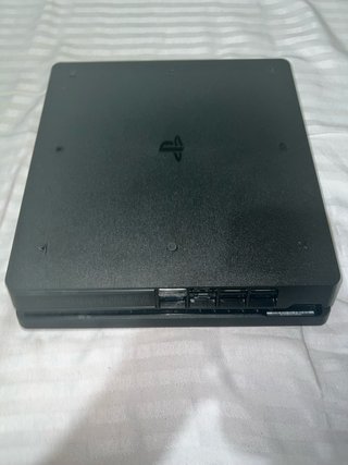Consola PS4 Slim Negra + Mando