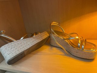 Sandalias Esparteñas Stradivarius Doradas