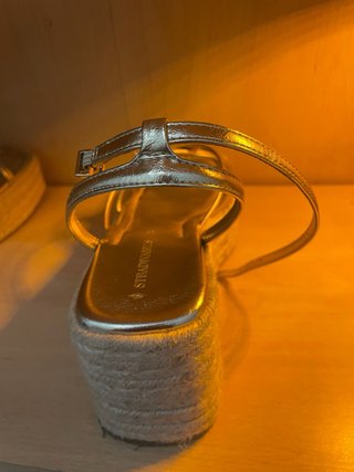Sandalias Esparteñas Stradivarius Doradas