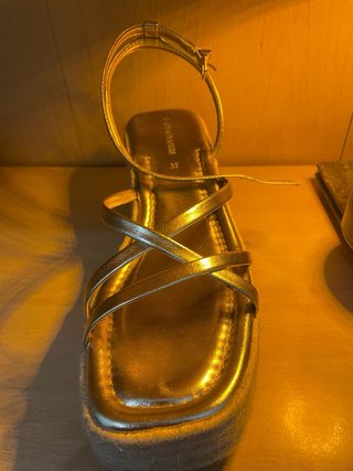Sandalias Esparteñas Stradivarius Doradas
