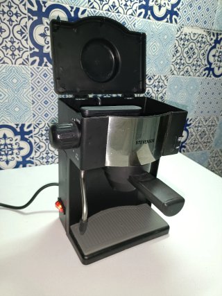 Cafetera Stevenson Negra