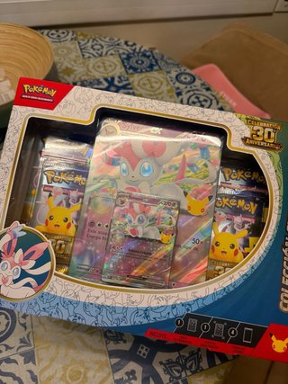 Colección Pokémon 30 Aniversario Sylveon