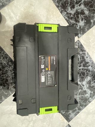 Nivel Láser con 2 Baterías