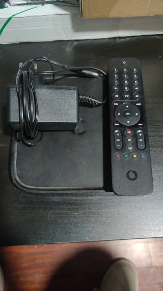 Decodificador Vodafone con Mando