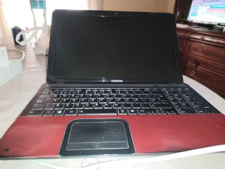 Ordenador Portátil Toshiba  Rojo