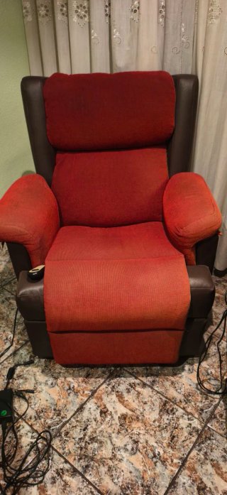 Sillón Reclinable Rojo y Marrón