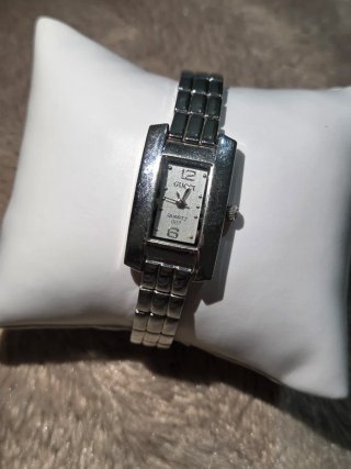 Reloj Gucci Plateado 007