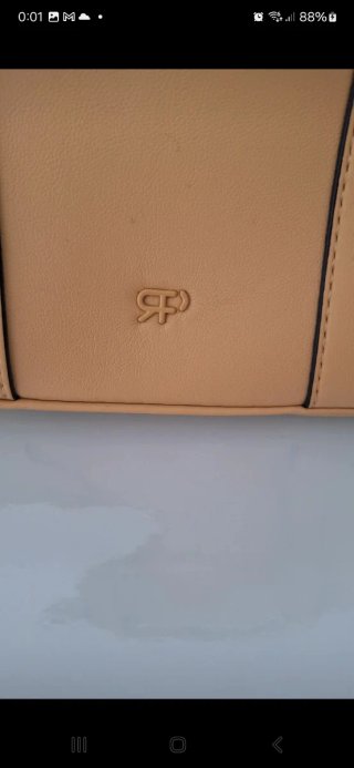 Bolso amarillo pastel