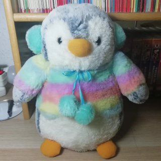 PINGÜINO DE PELUCHE ARCOÍRIS – El Corte Inglés