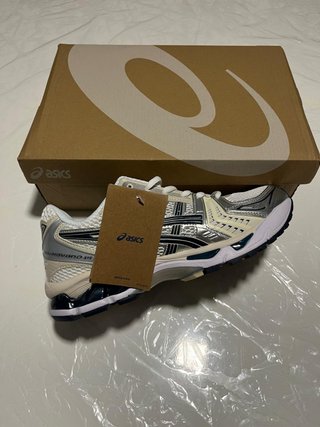 Asics Gel NYC Plata/Blanco