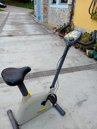 Bicicleta Estática BH Fitness