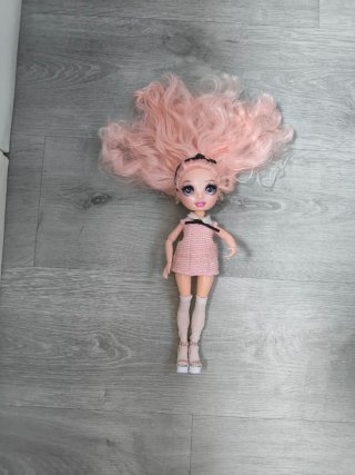 Muñeca Rainbow High pelo rosa