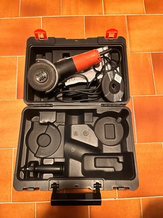 Amoladora Radial Black & Decker 900W