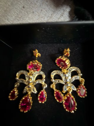 Pendientes Oro 9k,Rubíes 6.75ct, Diamantes 0,32ct