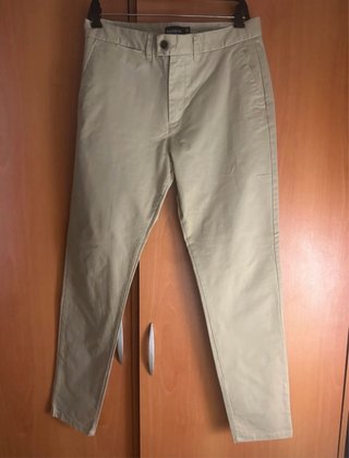 Pantalón chino Pull&Bear beige