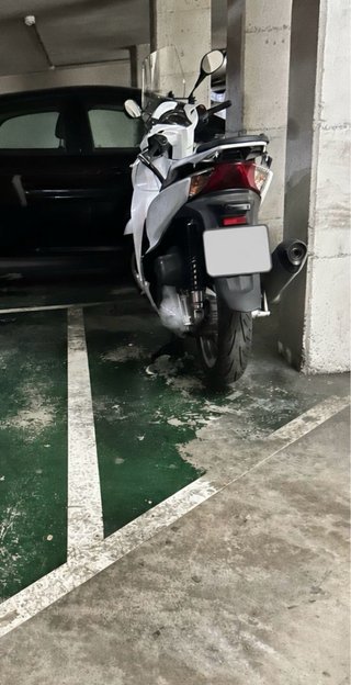 SE ALQUILA PLAZA DE PARKING MOTO
