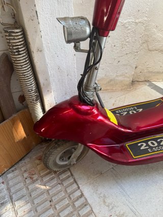 Scooter Eléctrica Roja