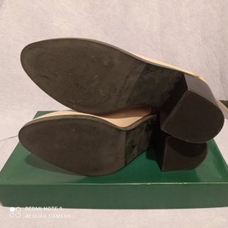 Botines Stradivarius. Color Beige. Nuevos