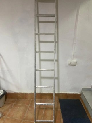 Escalera de mano de aluminio