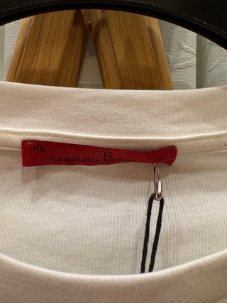 Camiseta Carolina Herrera