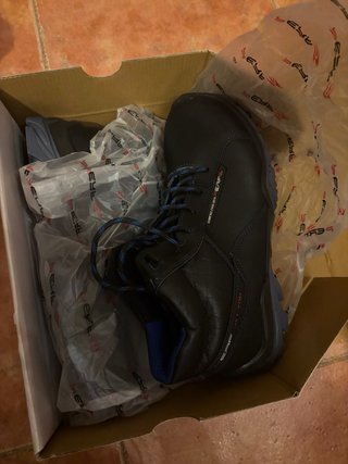 Zapatos de seguridad Talla 42 punta acero