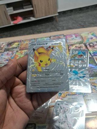 Carta Pokémon Pikachu V Réplica
