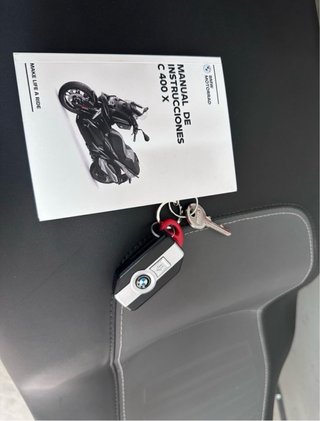 BMW C400X Negra !! como nueva !!