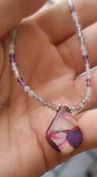 Conjunto de collar y pulsera de cuentas