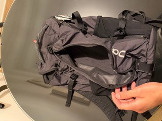 Mochila de viaje On Running Negra