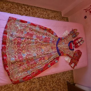 Traje de Fallera Valenciana Rojo y Dorado