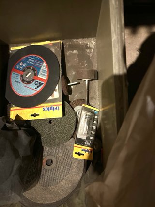 Radial Bosch GWS 19-230 con discos de recambio