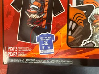 Funko Pop! & Tee Chainsaw Man