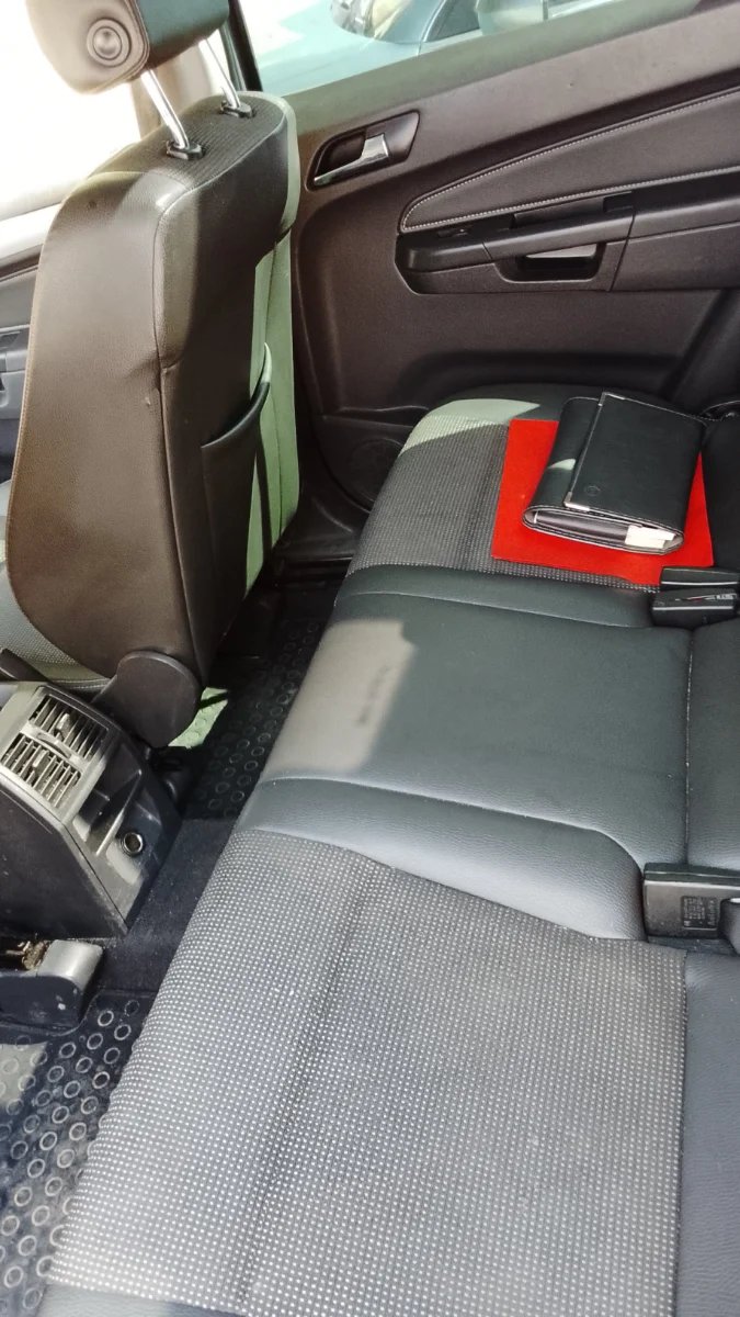 Opel Zafira 1.9 CDTi Cosmo Aut. 2006, foto 7