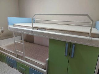 Cama litera tren con cajones y armario