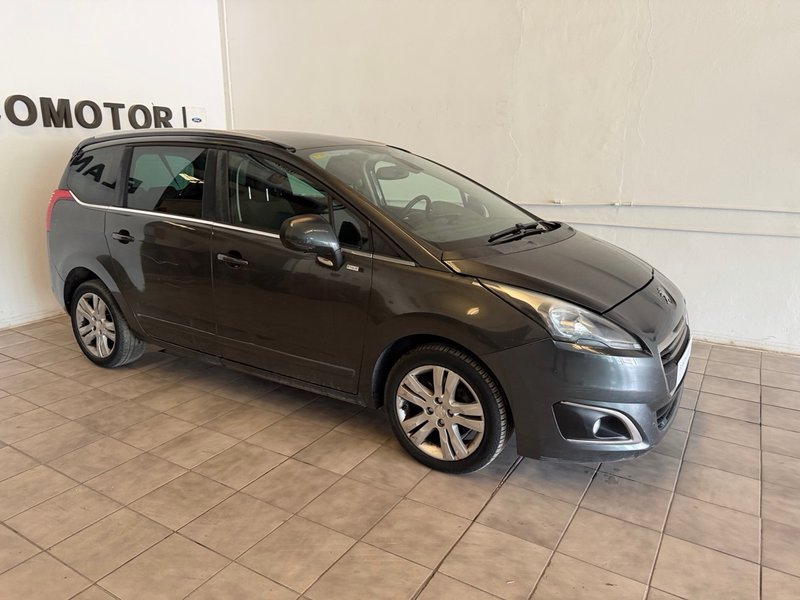 Peugeot 5008 2015, foto 3