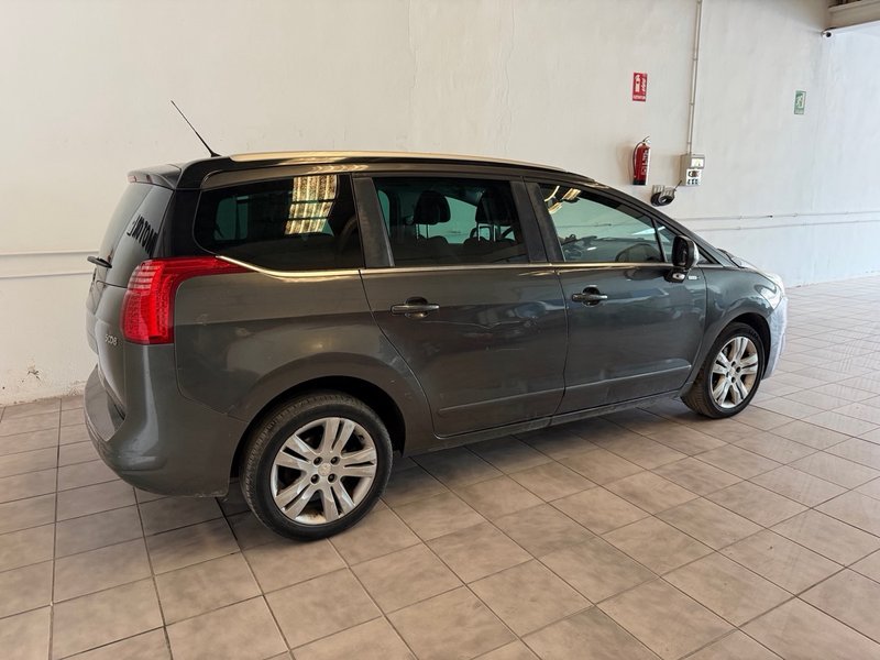 Peugeot 5008 2015, foto 7