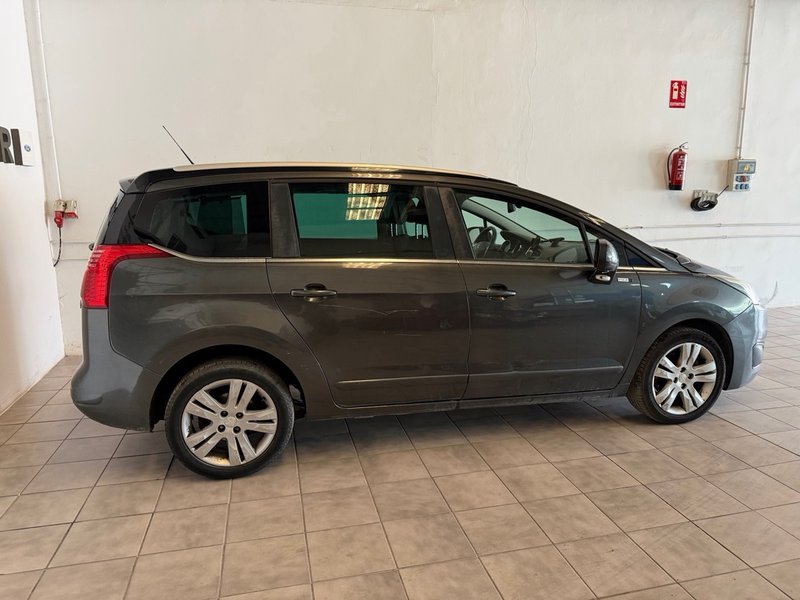 Peugeot 5008 2015, foto 6