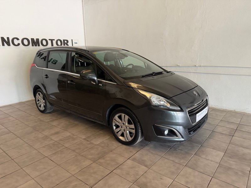 Peugeot 5008 2015, foto 2